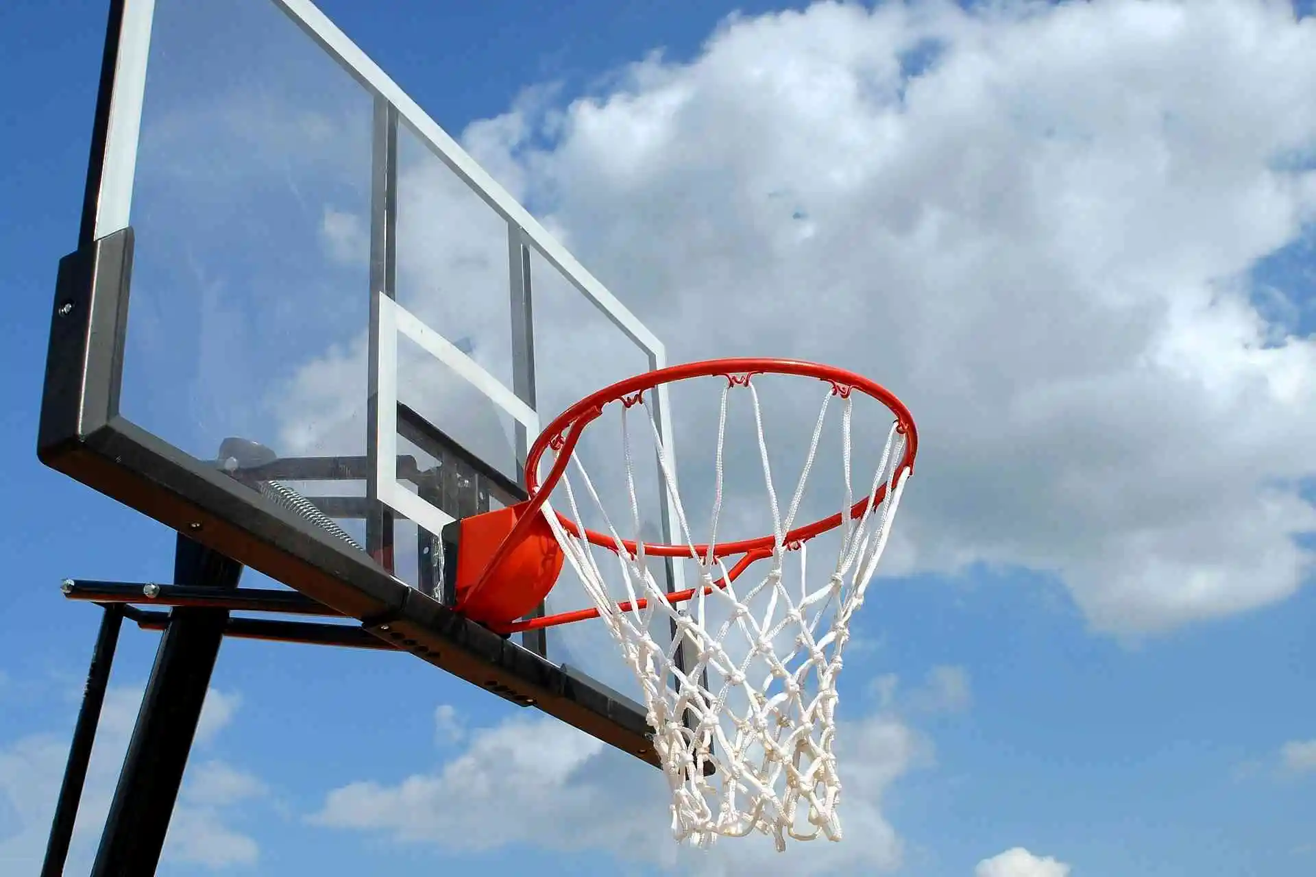 Texas Longhorns is Set to Face Against Oklahoma Sooners in SEC Play