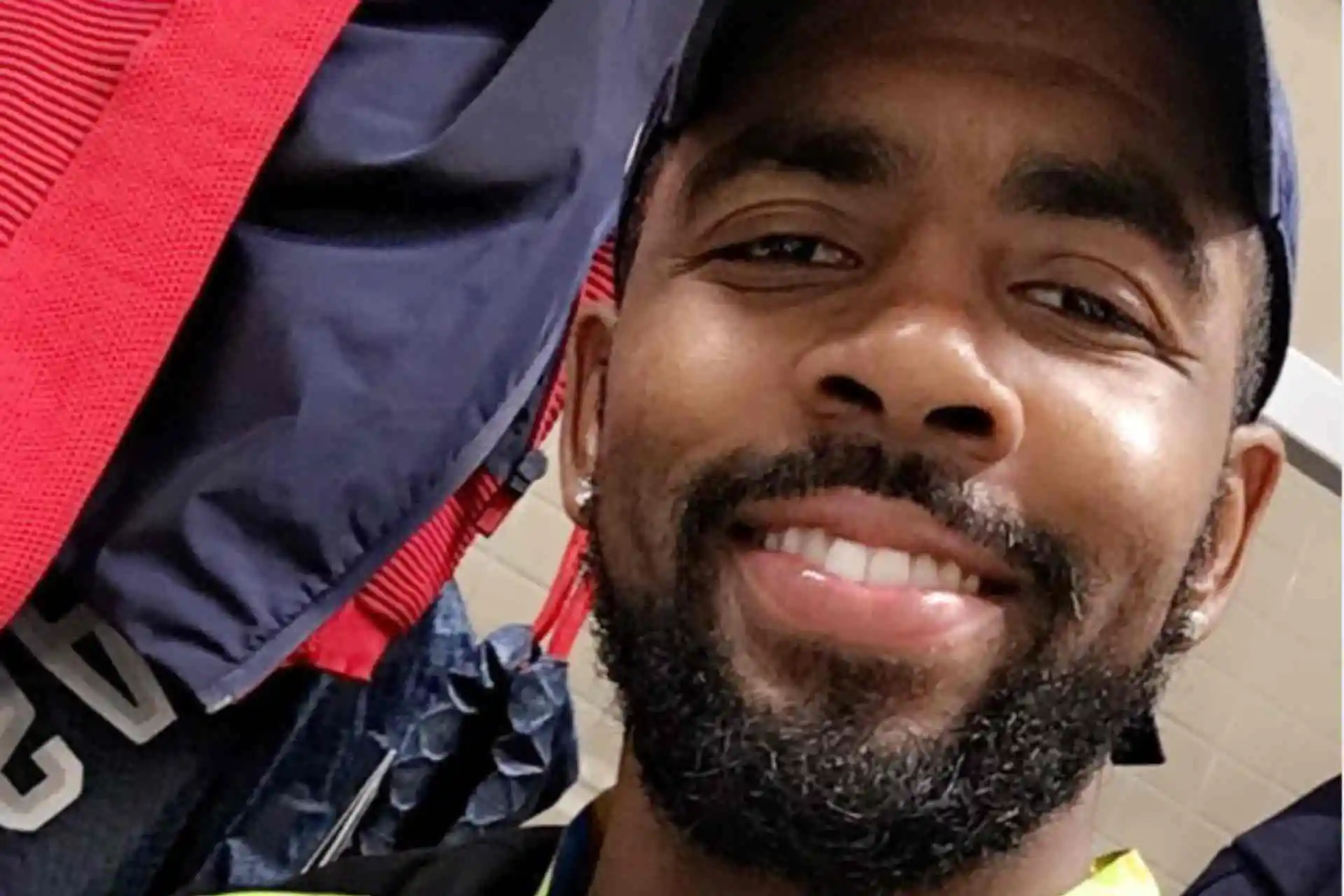 Mavericks Star Kyrie Irving Faced Awkward Knee Injury